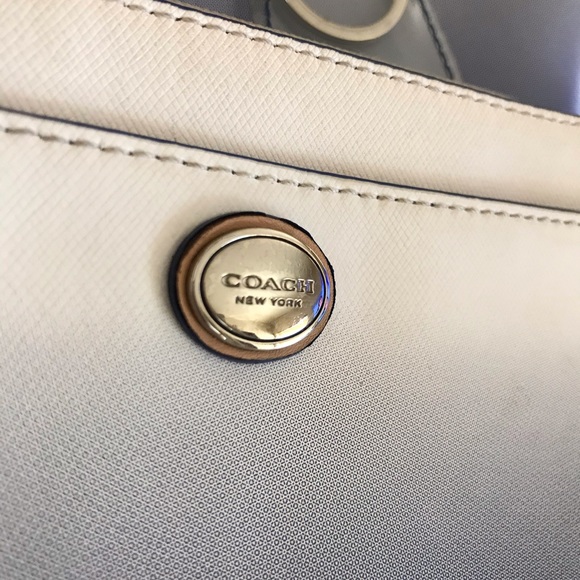 SOLD Authentic Coach Purse - Picture 9 of 12